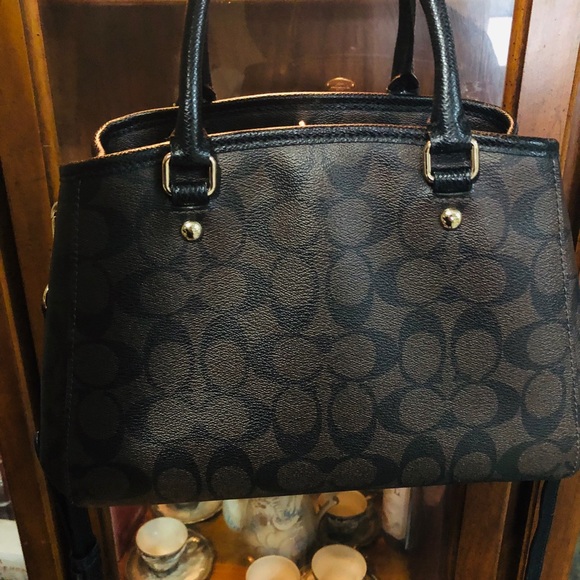 ❌SOLD❌ Coach 2 way Crossbody Bag - Picture 2 of 8